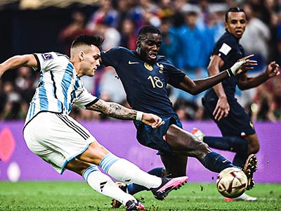 世預(yù)賽亞洲區(qū)阿聯(lián)酋vs烏茲別克斯坦直播